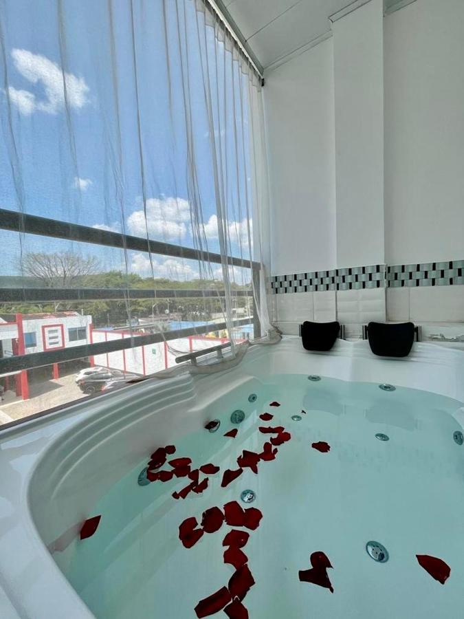 Hotel Bora Bora Adults Only à Melgar Extérieur photo
